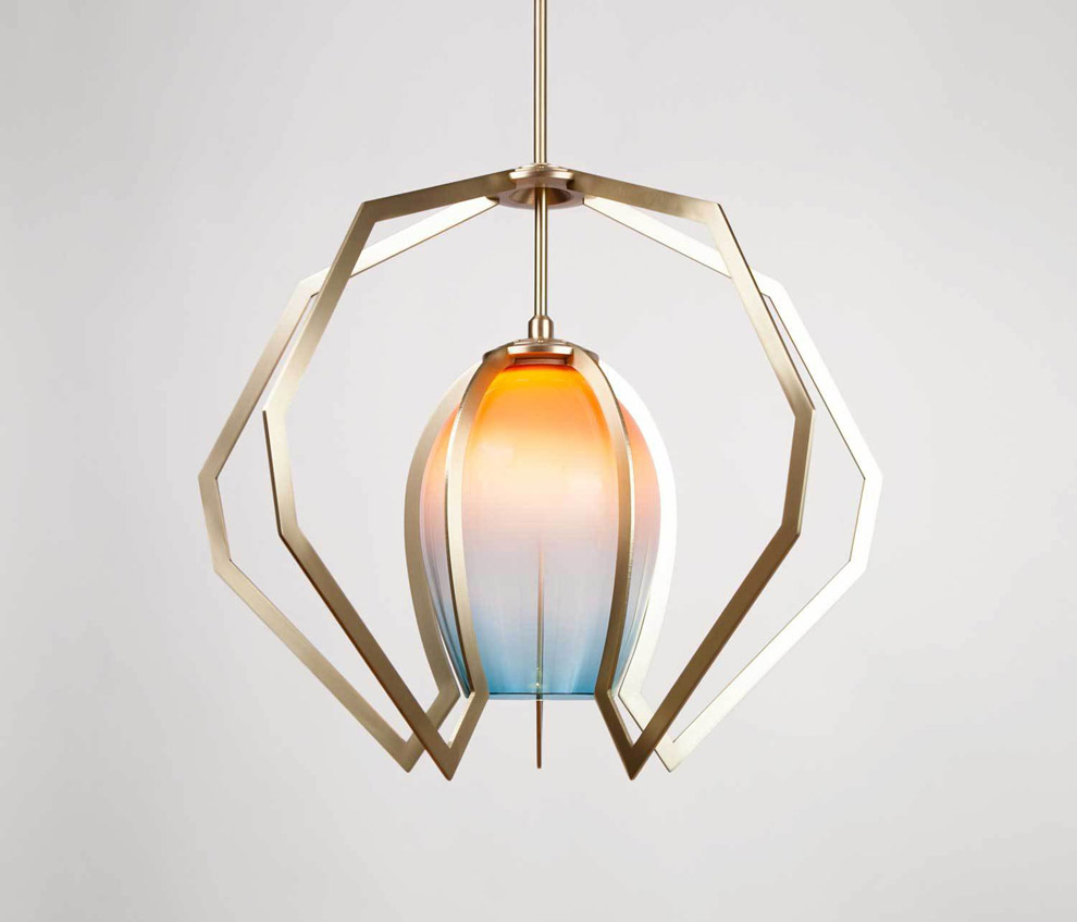 Скульптурная лампа от дизайнера освещения Bec Brittain