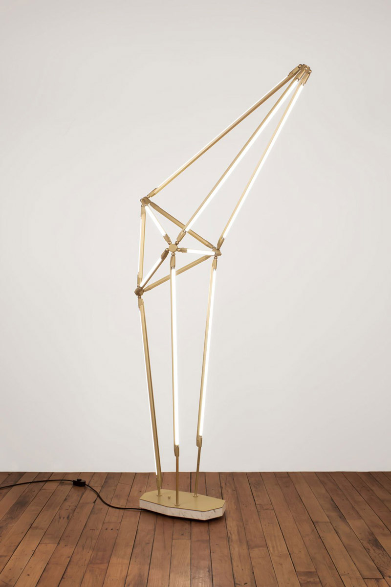 Напольная лампа из коллекции Бек Бриттан