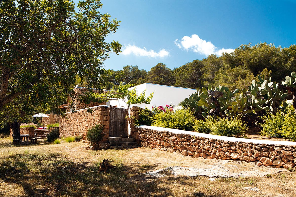 Загородный дом на острове Ибица, фото