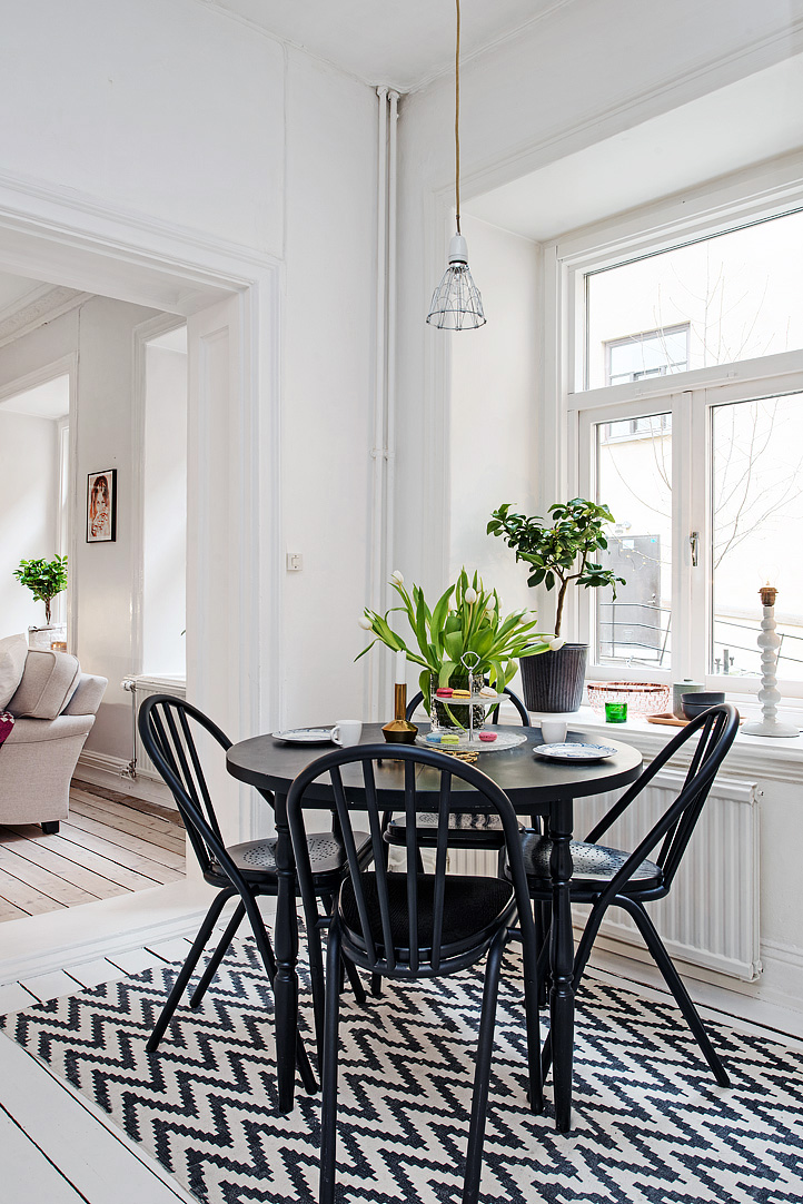 Интерьер кухни: белая кухня в скандинавском стиле, фото