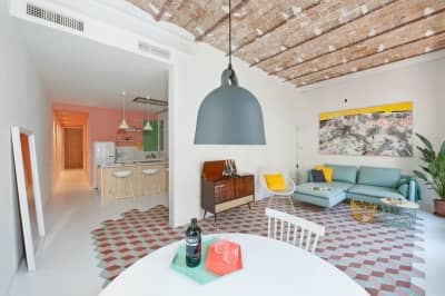 Свежий дизайн интерьера квартиры для отдыха в Барселоне, фото