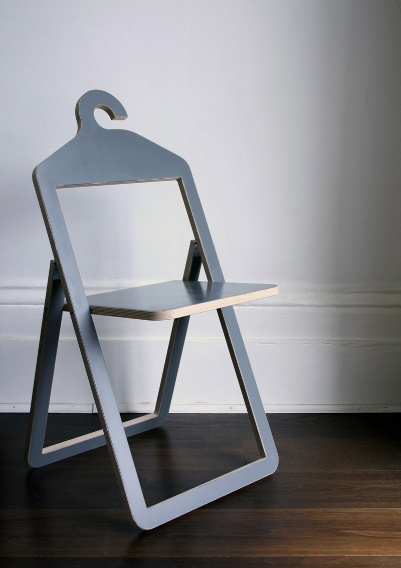 Розкладний стілеці та вішалка для одягу - два в одному, фото