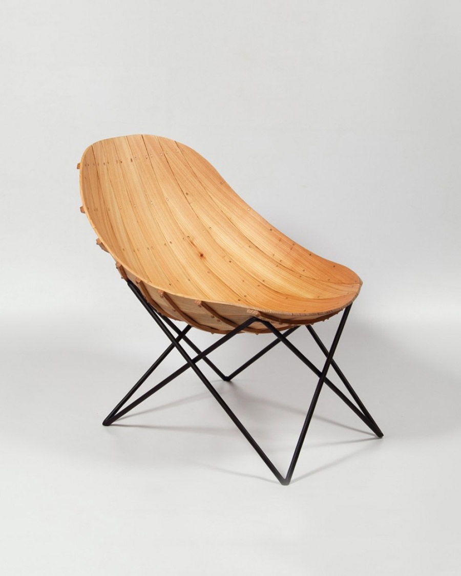 Деревянное кресло для отдыха, фото