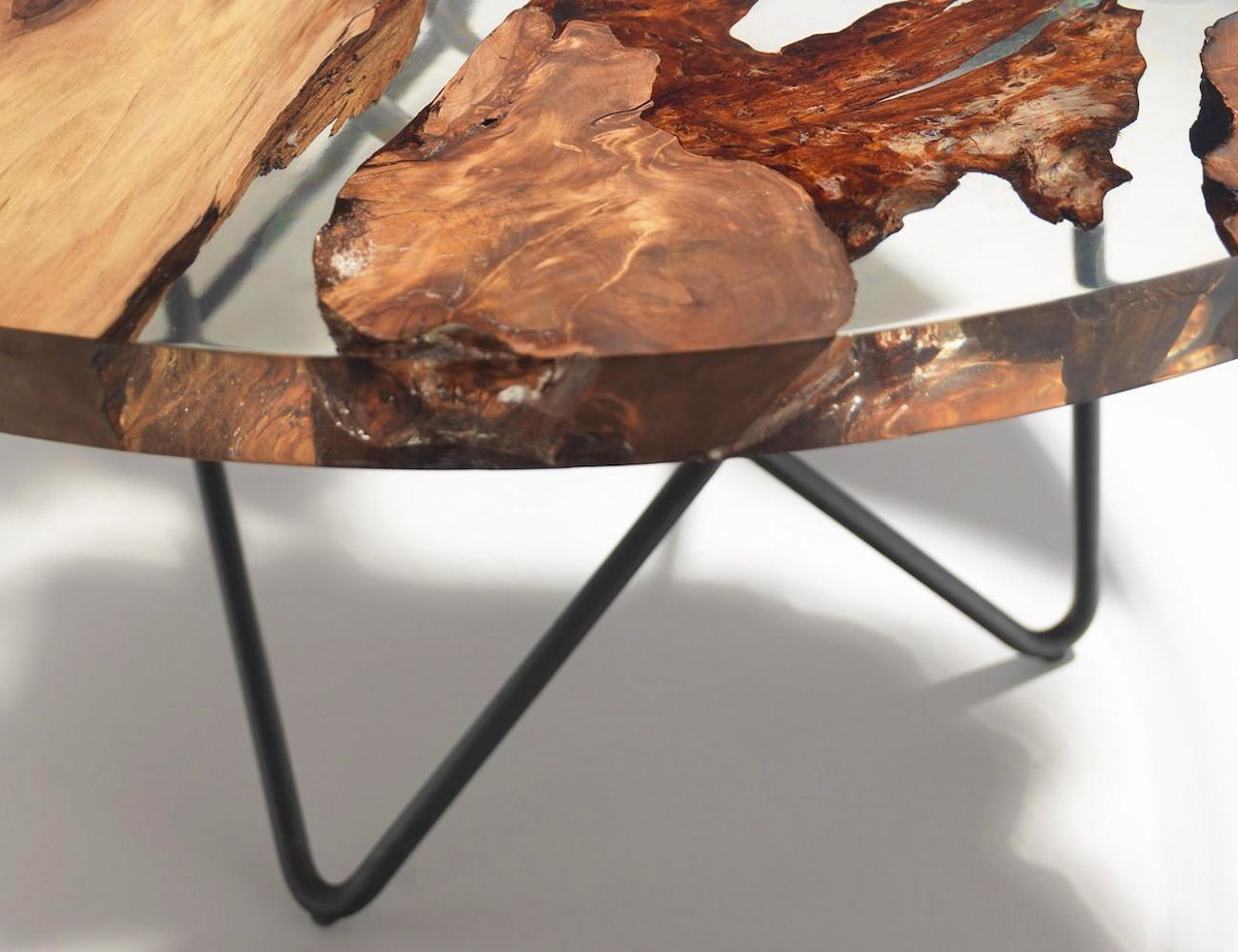 Дизайнерский стол. Материалы дерево и металл, фото