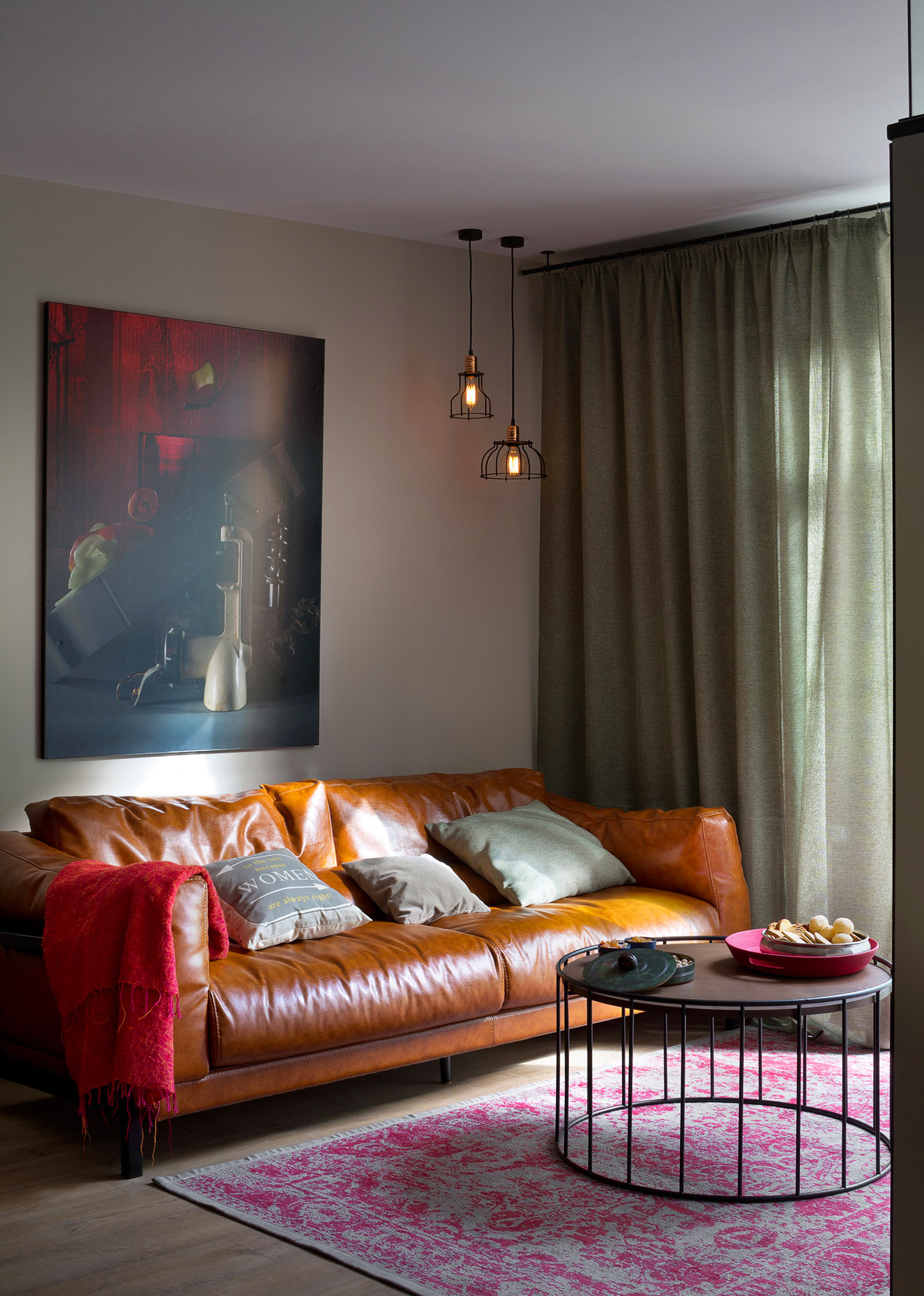 Кожаный диван в гостиной, дизайн интерьера, Киев, Украина, фото